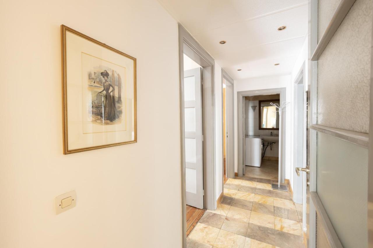 Ideal 4 Bdr Apartment In Plaka For 10! Athena Bagian luar foto